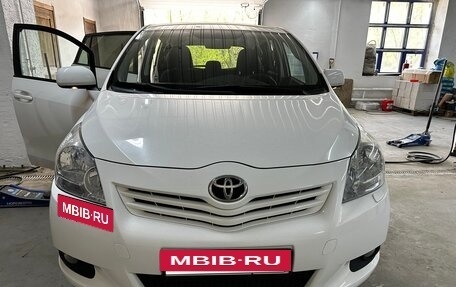 Toyota Verso I, 2012 год, 1 100 000 рублей, 5 фотография