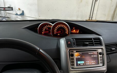 Toyota Verso I, 2012 год, 1 100 000 рублей, 13 фотография