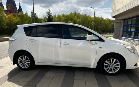 Toyota Verso I, 2012 год, 1 100 000 рублей, 11 фотография