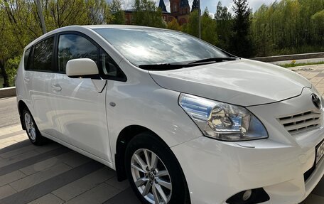 Toyota Verso I, 2012 год, 1 100 000 рублей, 12 фотография