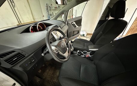 Toyota Verso I, 2012 год, 1 100 000 рублей, 18 фотография