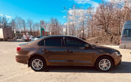 Volkswagen Jetta VI, 2011 год, 1 050 000 рублей, 3 фотография