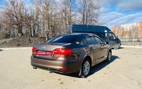 Volkswagen Jetta VI, 2011 год, 1 050 000 рублей, 4 фотография