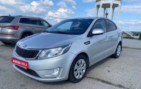 KIA Rio III рестайлинг, 2014 год, 940 000 рублей, 2 фотография