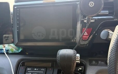 Honda Stepwgn IV, 2018 год, 3 000 000 рублей, 7 фотография