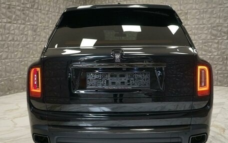 Rolls-Royce Cullinan, 2024 год, 47 000 000 рублей, 6 фотография