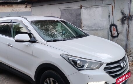Hyundai Santa Fe III рестайлинг, 2015 год, 2 000 000 рублей, 6 фотография