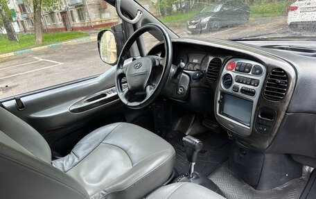 Hyundai Starex I рестайлинг, 2006 год, 700 000 рублей, 24 фотография