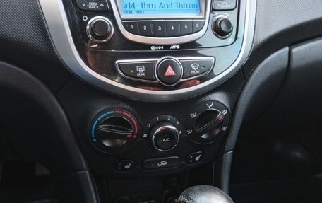 Hyundai Solaris II рестайлинг, 2013 год, 570 000 рублей, 3 фотография