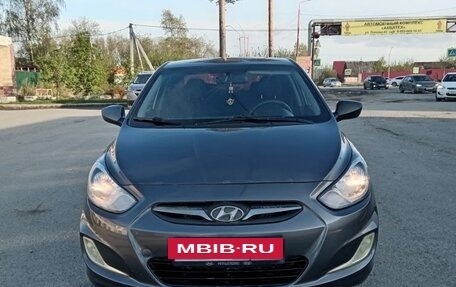 Hyundai Solaris II рестайлинг, 2013 год, 570 000 рублей, 6 фотография