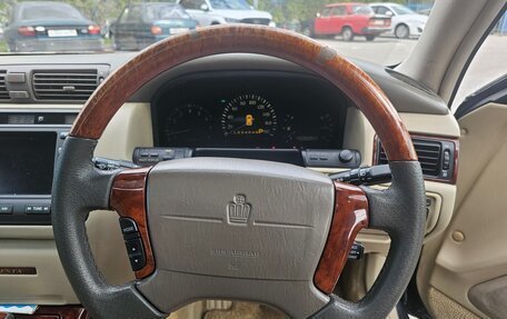 Toyota Crown Majesta, 2002 год, 1 450 000 рублей, 26 фотография