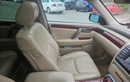 Toyota Crown Majesta, 2002 год, 1 450 000 рублей, 29 фотография