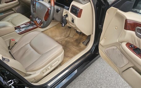 Toyota Crown Majesta, 2002 год, 1 450 000 рублей, 32 фотография