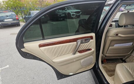 Toyota Crown Majesta, 2002 год, 1 450 000 рублей, 37 фотография
