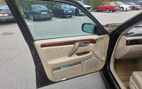 Toyota Crown Majesta, 2002 год, 1 450 000 рублей, 39 фотография