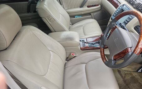 Toyota Crown Majesta, 2002 год, 1 450 000 рублей, 30 фотография
