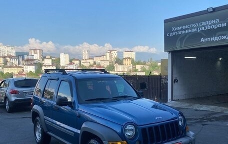 Jeep Liberty (North America) I, 2005 год, 850 000 рублей, 3 фотография