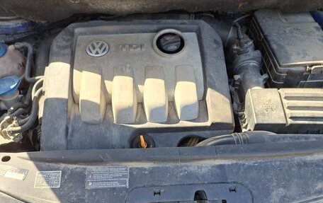 Volkswagen Touran III, 2004 год, 650 000 рублей, 11 фотография