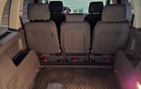 Volkswagen Touran III, 2004 год, 650 000 рублей, 17 фотография