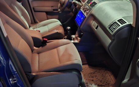 Volkswagen Touran III, 2004 год, 650 000 рублей, 19 фотография