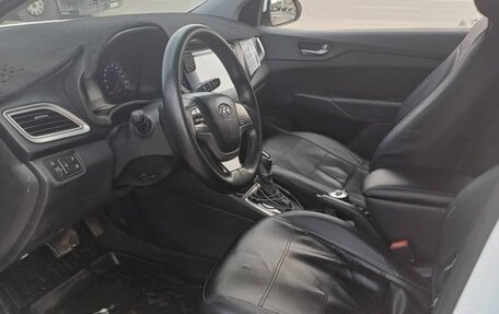 Hyundai Solaris II рестайлинг, 2019 год, 1 100 000 рублей, 6 фотография