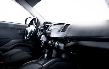 Mitsubishi Outlander III рестайлинг 3, 2010 год, 1 080 000 рублей, 16 фотография