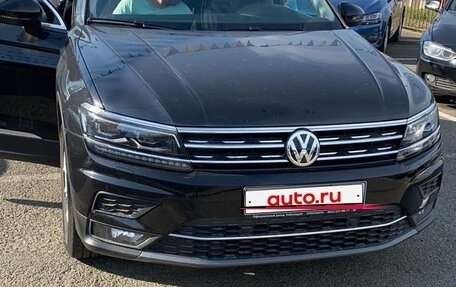 Volkswagen Tiguan II, 2018 год, 2 850 000 рублей, 3 фотография