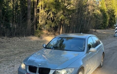 BMW 3 серия, 2005 год, 715 000 рублей, 2 фотография