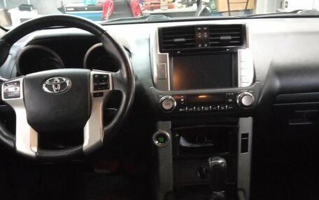 Toyota Land Cruiser Prado 150 рестайлинг 2, 2011 год, 2 530 000 рублей, 5 фотография