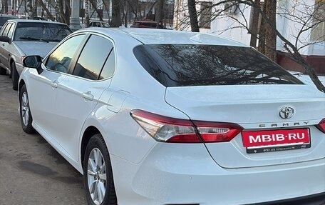Toyota Camry, 2020 год, 1 800 000 рублей, 14 фотография