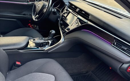 Toyota Camry, 2020 год, 1 800 000 рублей, 20 фотография