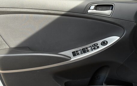 Hyundai Solaris II рестайлинг, 2015 год, 819 000 рублей, 14 фотография
