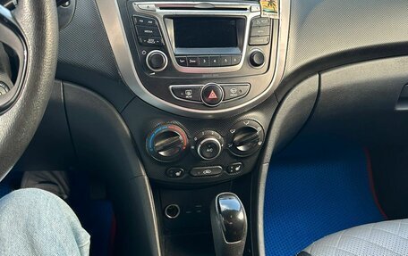 Hyundai Solaris II рестайлинг, 2014 год, 730 000 рублей, 3 фотография