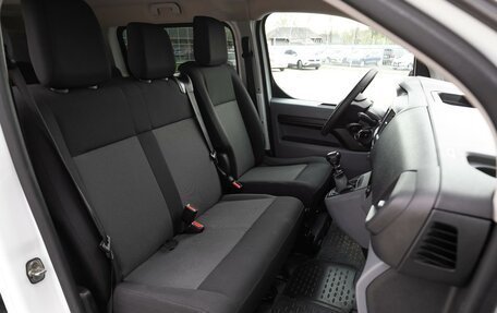 Opel Vivaro, 2021 год, 2 700 000 рублей, 9 фотография