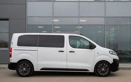 Opel Vivaro, 2021 год, 2 700 000 рублей, 5 фотография