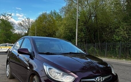 Hyundai Solaris II рестайлинг, 2013 год, 785 000 рублей, 9 фотография