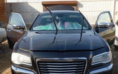 Chrysler 300C II, 2012 год, 1 350 000 рублей, 3 фотография