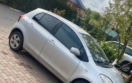 Toyota Yaris III рестайлинг, 2008 год, 600 000 рублей, 3 фотография
