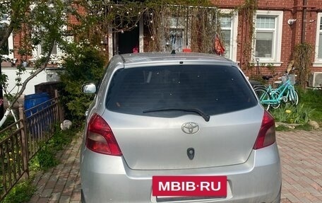 Toyota Yaris III рестайлинг, 2008 год, 600 000 рублей, 5 фотография