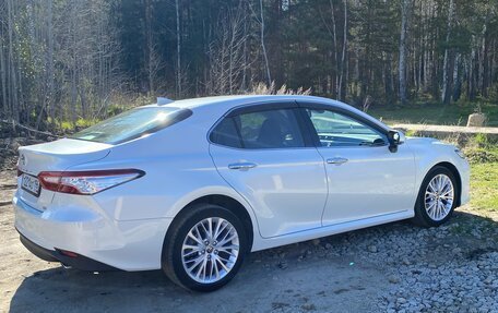 Toyota Camry, 2019 год, 3 660 000 рублей, 3 фотография