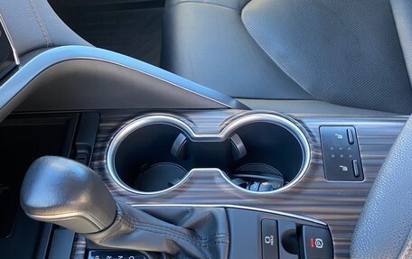 Toyota Camry, 2019 год, 3 660 000 рублей, 14 фотография
