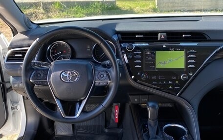 Toyota Camry, 2019 год, 3 660 000 рублей, 9 фотография