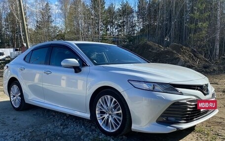 Toyota Camry, 2019 год, 3 660 000 рублей, 18 фотография