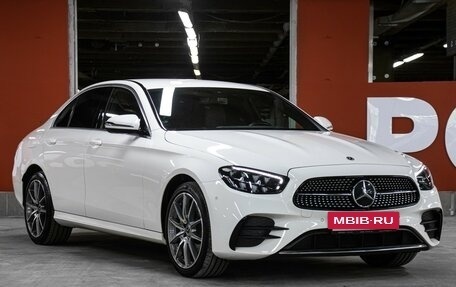 Mercedes-Benz E-Класс, 2022 год, 5 700 000 рублей, 3 фотография