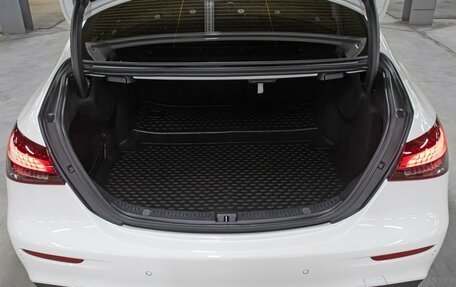 Mercedes-Benz E-Класс, 2022 год, 5 700 000 рублей, 10 фотография
