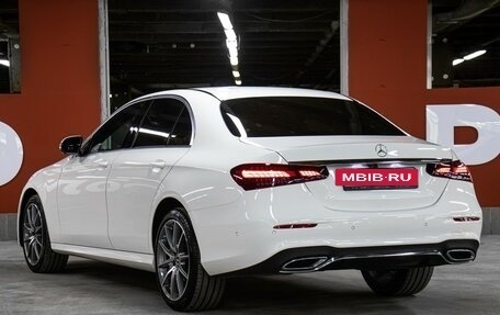 Mercedes-Benz E-Класс, 2022 год, 5 700 000 рублей, 7 фотография
