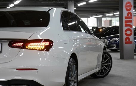 Mercedes-Benz E-Класс, 2022 год, 5 700 000 рублей, 24 фотография