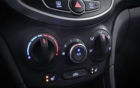 Hyundai Solaris II рестайлинг, 2014 год, 943 000 рублей, 21 фотография