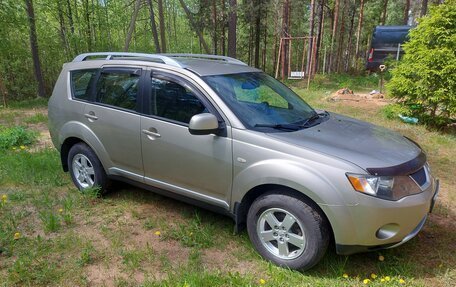 Mitsubishi Outlander III рестайлинг 3, 2007 год, 850 000 рублей, 1 фотография