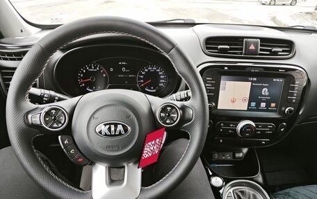 KIA Soul II рестайлинг, 2018 год, 2 100 000 рублей, 19 фотография